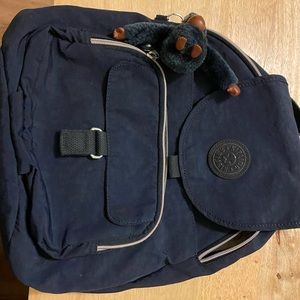 Kipling medium sized bag with monkey keychain